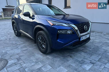 Внедорожник / Кроссовер Nissan Rogue 2020 в Березному