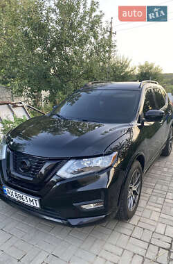 Позашляховик / Кросовер Nissan Rogue 2017 в Харкові
