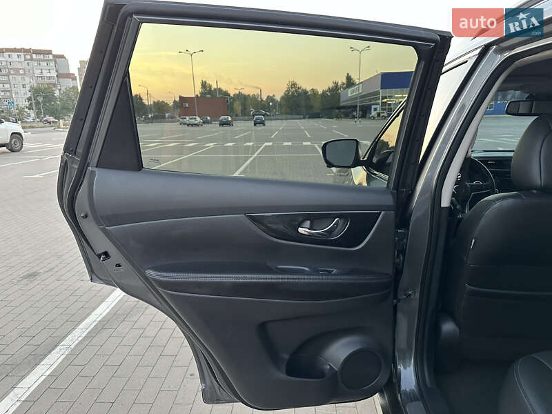 Внедорожник / Кроссовер Nissan Rogue 2019 в Виннице