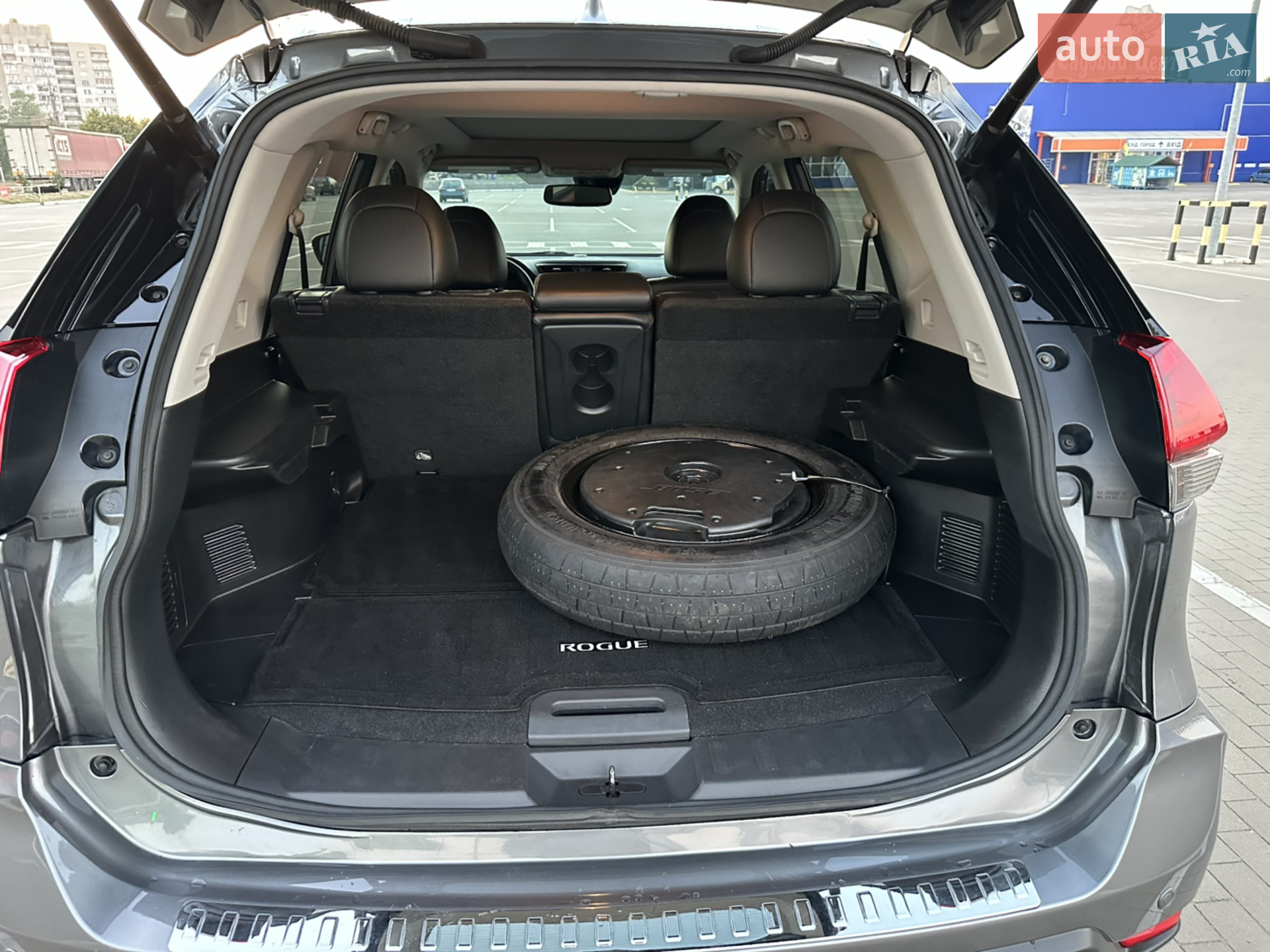2019 Nissan Rogue - мініатюра 18