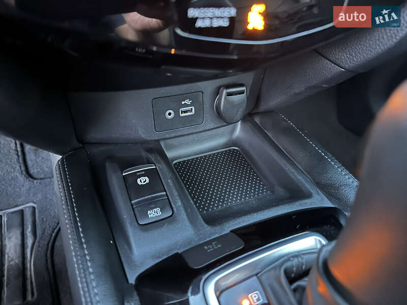 Внедорожник / Кроссовер Nissan Rogue 2019 в Виннице