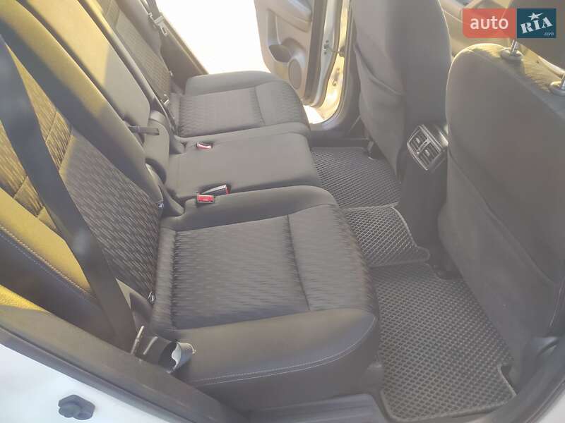 Позашляховик / Кросовер Nissan Rogue 2017 в Києві фото 8 Позашляховик / Кросовер Nissan Rogue 2017 в Києві