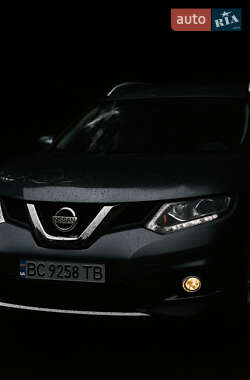 Внедорожник / Кроссовер Nissan Rogue 2016 в Дубровице