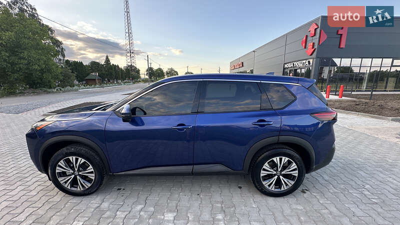 Внедорожник / Кроссовер Nissan Rogue 2021 в Золочеве