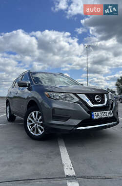 Внедорожник / Кроссовер Nissan Rogue 2017 в Киеве