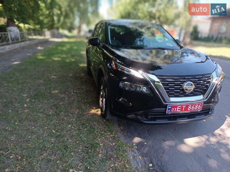 Внедорожник / Кроссовер Nissan Rogue 2021 в Дубно