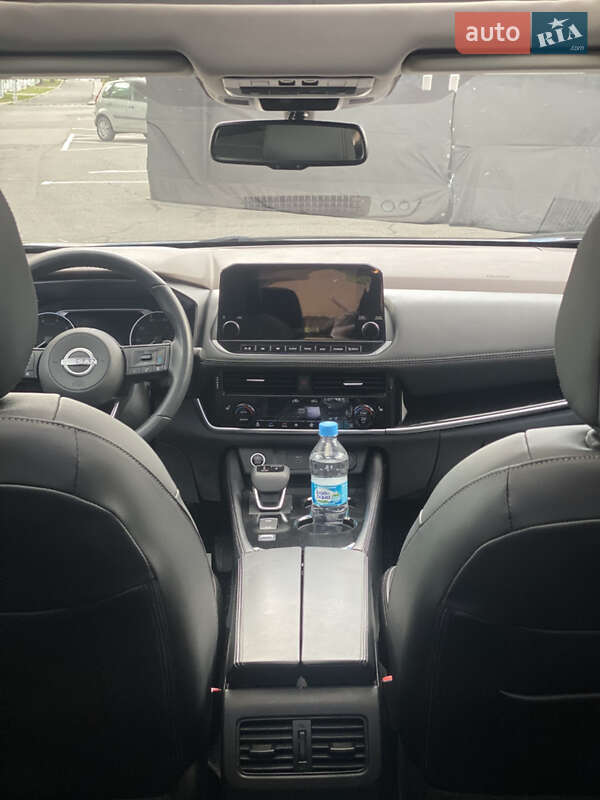 Позашляховик / Кросовер Nissan Rogue 2023 в Дніпрі