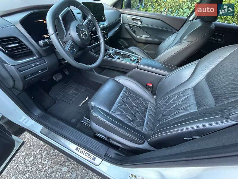 Внедорожник / Кроссовер Nissan Rogue 2020 в Тернополе