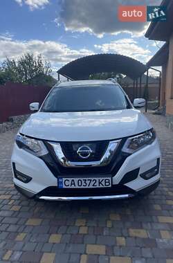 Позашляховик / Кросовер Nissan Rogue 2018 в Умані
