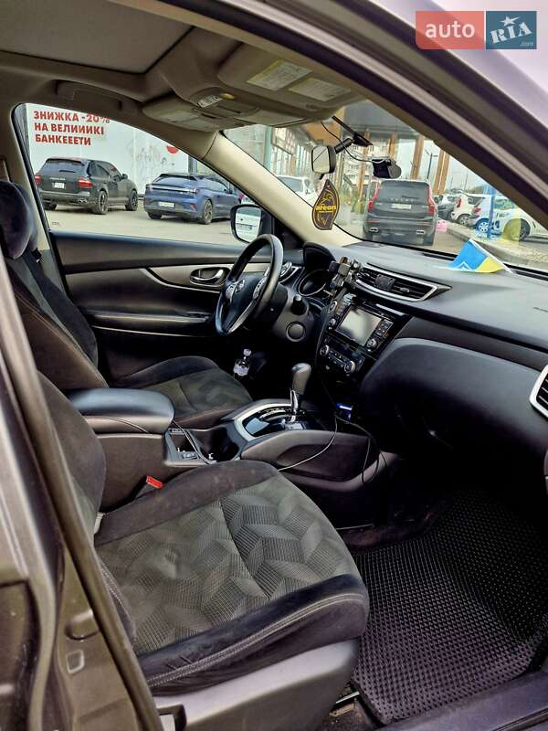 Позашляховик / Кросовер Nissan Rogue 2015 в Харкові