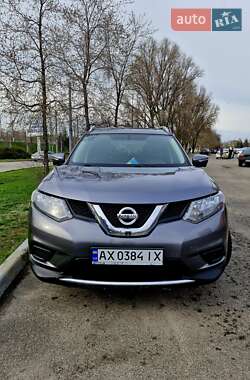 Внедорожник / Кроссовер Nissan Rogue 2015 в Харькове