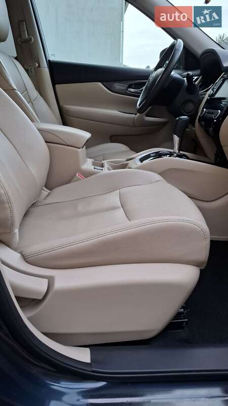 Внедорожник / Кроссовер Nissan Rogue 2015 в Ивано-Франковске
