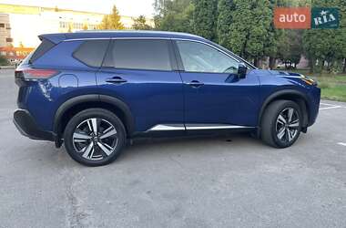Позашляховик / Кросовер Nissan Rogue 2020 в 