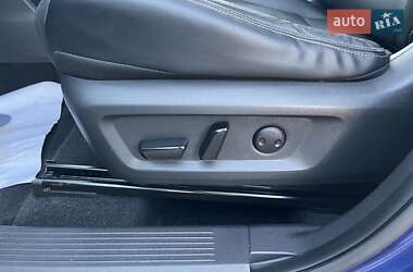 Позашляховик / Кросовер Nissan Rogue 2020 в 