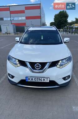 Внедорожник / Кроссовер Nissan Rogue 2016 в Киеве