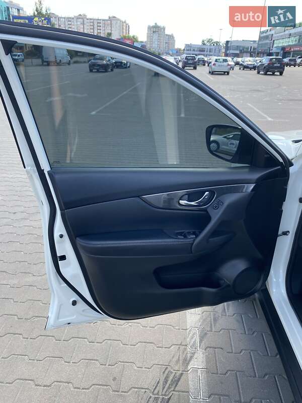 Позашляховик / Кросовер Nissan Rogue 2016 в Києві