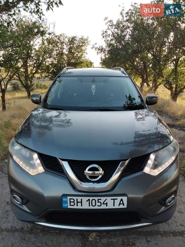 Позашляховик / Кросовер Nissan Rogue 2016 в Одесі