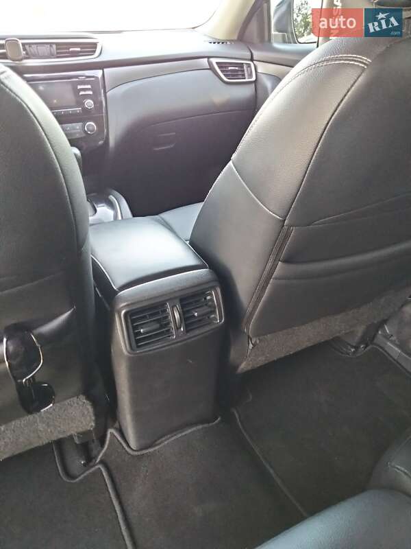 Позашляховик / Кросовер Nissan Rogue 2016 в Одесі