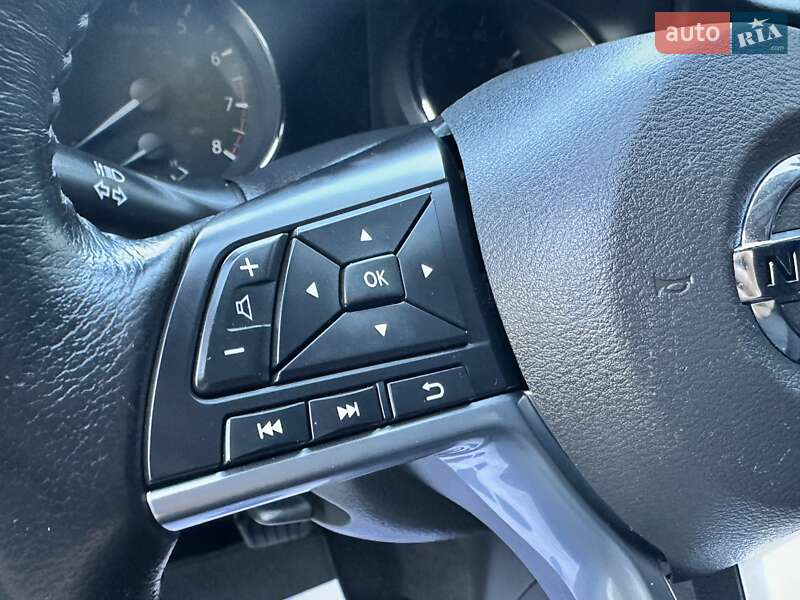 Внедорожник / Кроссовер Nissan Rogue 2017 в Дрогобыче