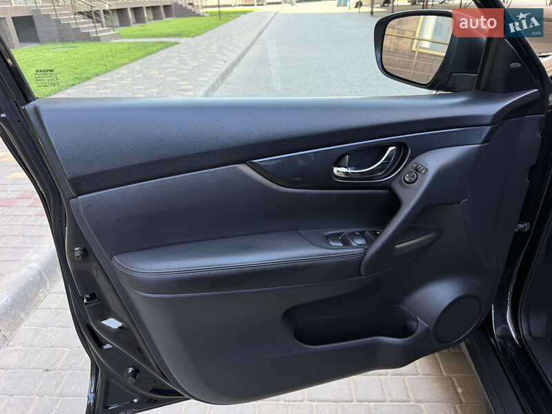Внедорожник / Кроссовер Nissan Rogue 2019 в Одессе