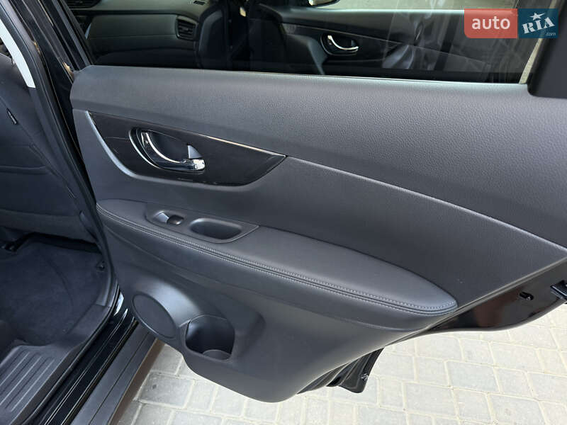 Внедорожник / Кроссовер Nissan Rogue 2019 в Одессе
