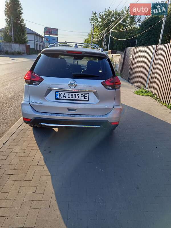 Внедорожник / Кроссовер Nissan Rogue 2017 в Киеве