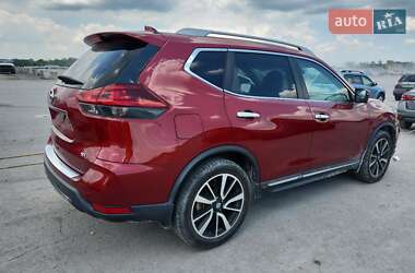 Внедорожник / Кроссовер Nissan Rogue 2019 в 