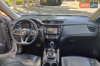 Внедорожник / Кроссовер Nissan Rogue 2018 в 
