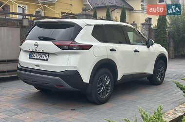 Внедорожник / Кроссовер Nissan Rogue 2022 в 