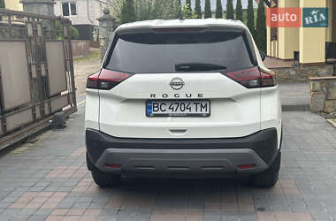 Внедорожник / Кроссовер Nissan Rogue 2022 в 