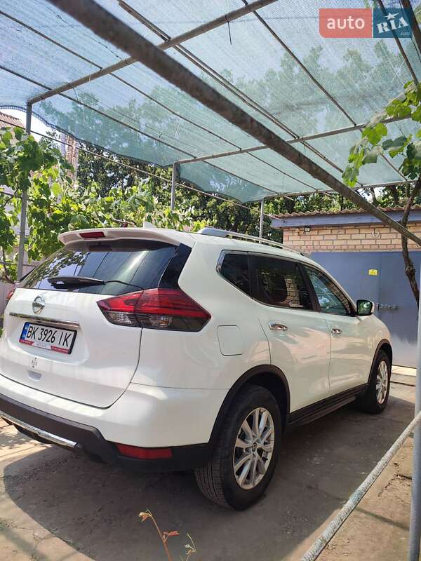 Позашляховик / Кросовер Nissan Rogue 2016 в Ізмаїлі