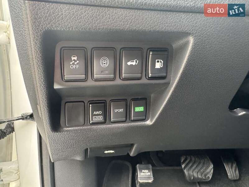 Внедорожник / Кроссовер Nissan Rogue 2019 в Ужгороде