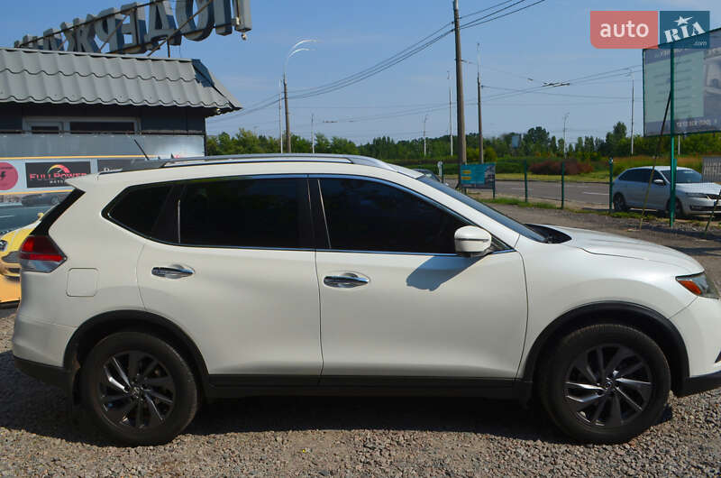 Внедорожник / Кроссовер Nissan Rogue 2016 в Киеве