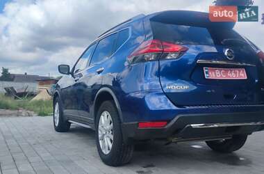 Внедорожник / Кроссовер Nissan Rogue 2018 в 