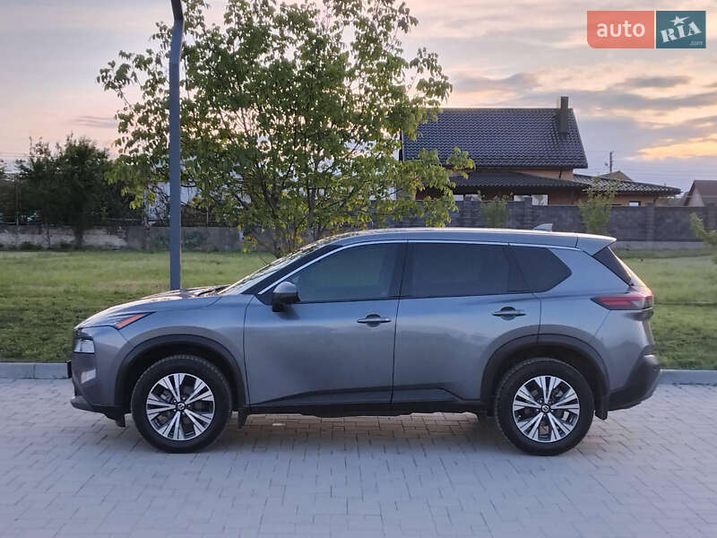 Внедорожник / Кроссовер Nissan Rogue 2021 в Киеве