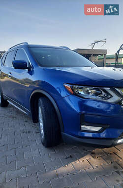 Позашляховик / Кросовер Nissan Rogue 2017 в Львові
