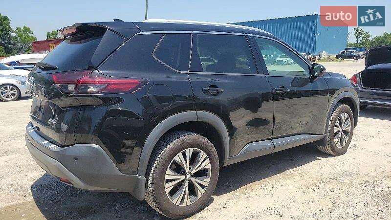 Внедорожник / Кроссовер Nissan Rogue 2021 в Ровно