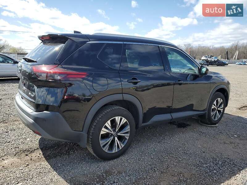 Внедорожник / Кроссовер Nissan Rogue 2021 в Ровно