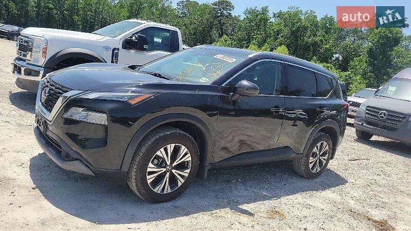 Внедорожник / Кроссовер Nissan Rogue 2021 в Ровно