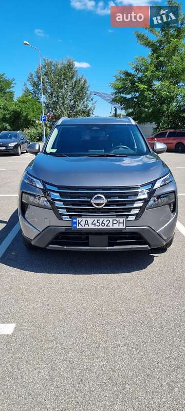 Позашляховик / Кросовер Nissan Rogue 2024 в Києві