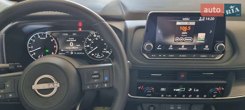Позашляховик / Кросовер Nissan Rogue 2024 в Києві