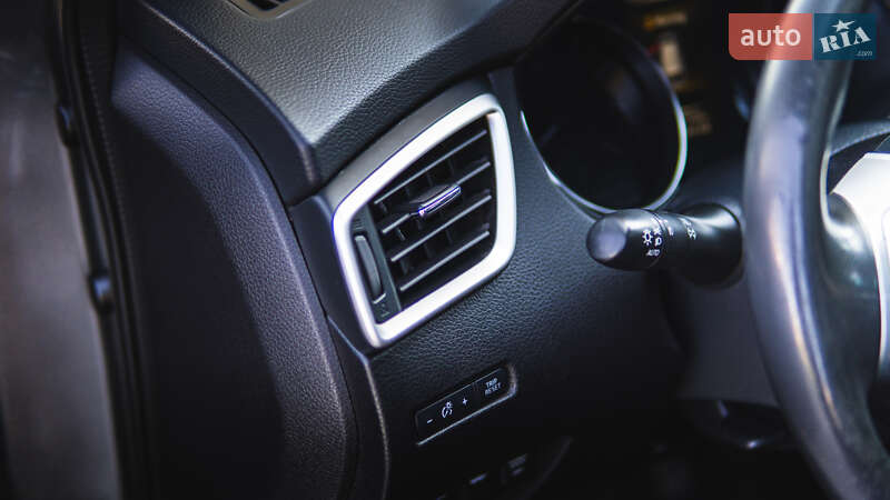 Позашляховик / Кросовер Nissan Rogue 2014 в Львові фото 47 Позашляховик / Кросовер Nissan Rogue 2014 в Львові