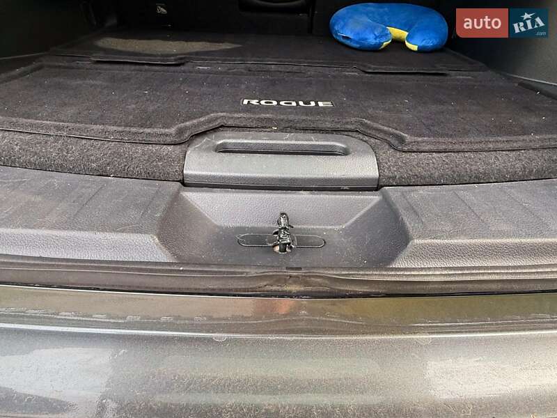 Позашляховик / Кросовер Nissan Rogue 2014 в Львові фото 74 Позашляховик / Кросовер Nissan Rogue 2014 в Львові