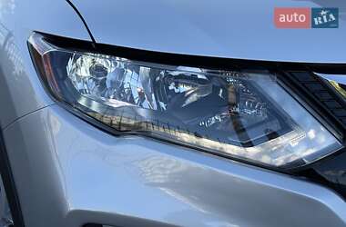 Внедорожник / Кроссовер Nissan Rogue 2019 в 
