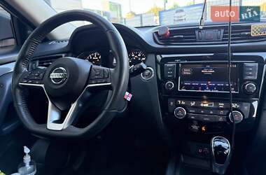 Внедорожник / Кроссовер Nissan Rogue 2019 в 