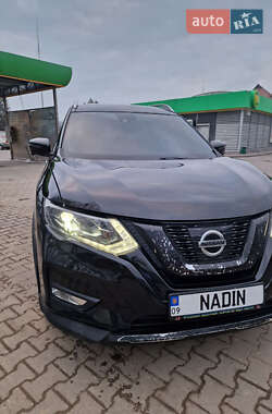 Внедорожник / Кроссовер Nissan Rogue 2019 в 