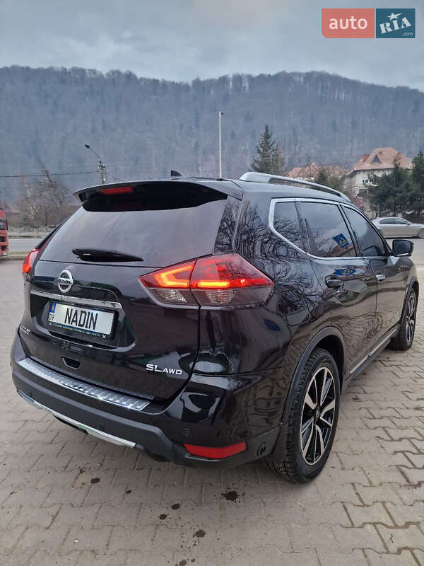 Внедорожник / Кроссовер Nissan Rogue 2019 в Надворной