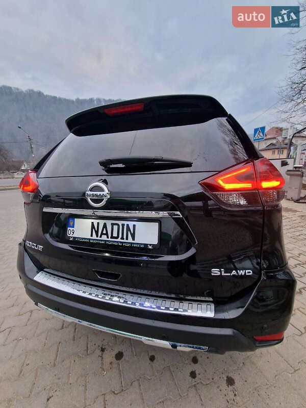 Внедорожник / Кроссовер Nissan Rogue 2019 в Надворной