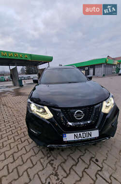 Внедорожник / Кроссовер Nissan Rogue 2019 в 