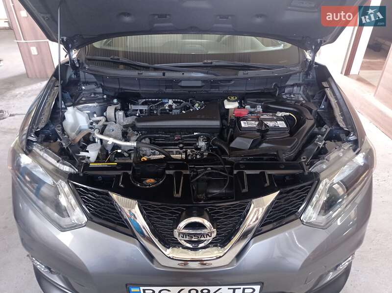Позашляховик / Кросовер Nissan Rogue 2016 в Яворові